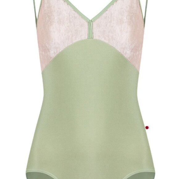 Yumiko Daria Leotard - Picture 6 of 6
